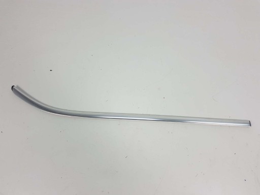 MERCEDES W204 COUPE LIFT lista CHROM jobb far