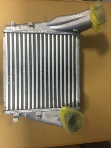 95511063902 - Інтеркулер лівий Porsche Cayenne Turbo 92A