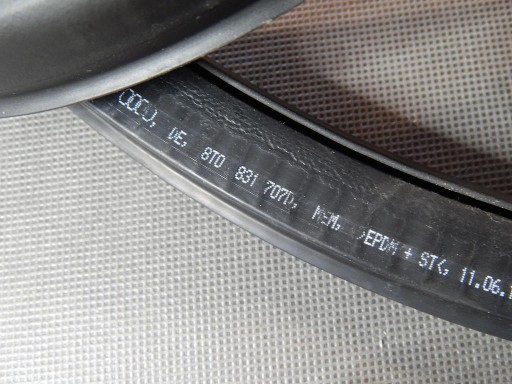 AUDI A5 8T Dichtsatz Tür untere 8T0831707D