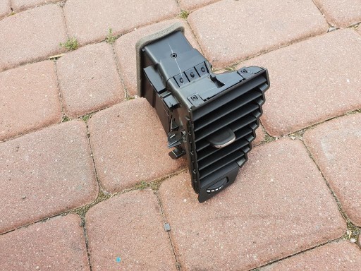 grid of the dashboard air conditioning devices air conditionig grid Opel Astra 5 V K