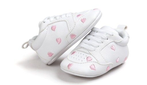 Дитяче взуття білого кольору 21 розмір