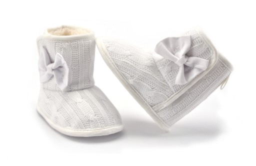 Дитяче взуття білого кольору 21 розмір