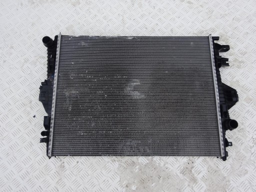 VW TOUAREG CAYENNE hladnjak vode 7P0121253