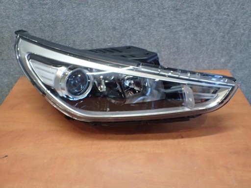 light front front right HYUNDAI I30 017