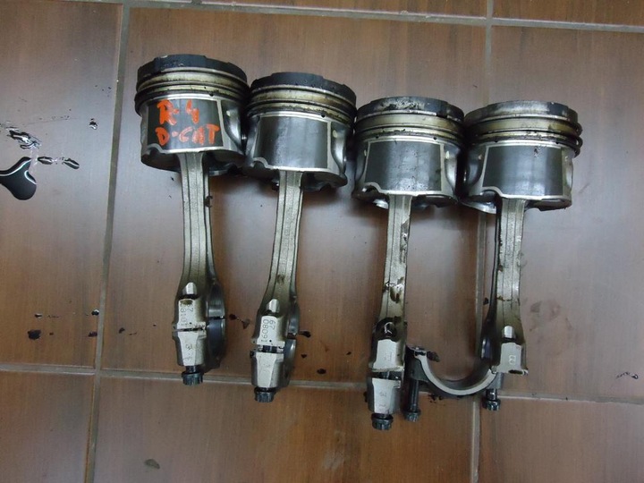 PISTONS PISTON TOYOTA RAV-4 2.2D-CAT photo 1 - milautoparts-fr.ukrlive.com