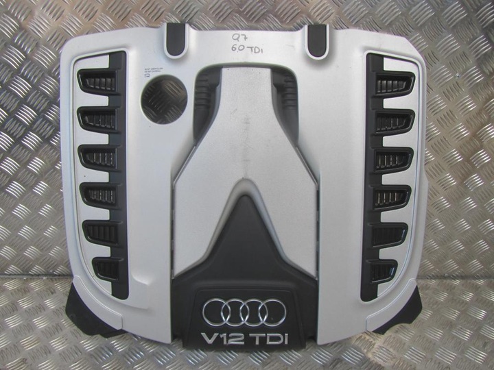 AUDI WITH 4L0103925A COVERING ENGINE photo 1 - milautoparts-fr.ukrlive.com