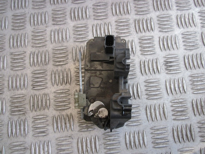 SERRURE DROITE ARRIÈRE OPEL VECTRA C 05-08R 13210763 photo 1 - milautoparts-fr.ukrlive.com