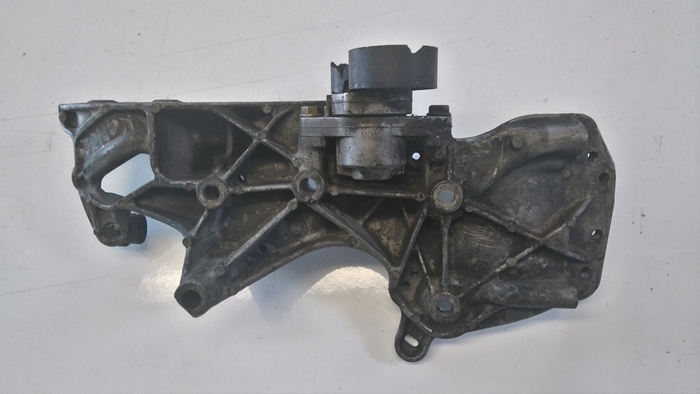 BRACKET MOUNTING ELECTRIC GENERATOR RENAULT MEGANE 1.4 BENZY photo 3 - milautoparts-fr.ukrlive.com