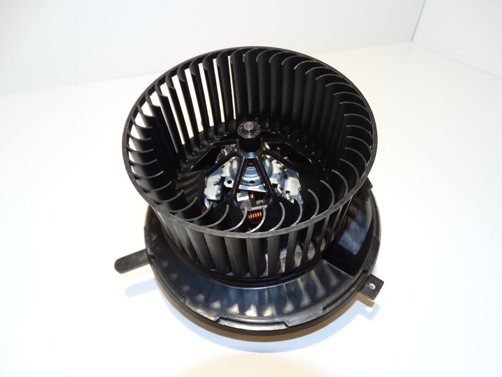 FAN AIR BLOWER VW PASSAT B6 2005-2010 NEW CONDITION photo 1 - milautoparts-fr.ukrlive.com