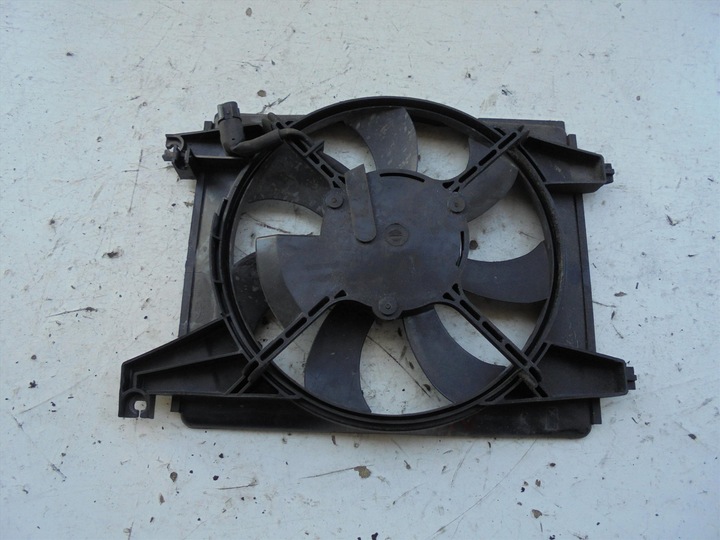 VENTILATEUR DU CLIMATISEUR HYUNDAI TIBURON COMPERTIMENT 1.6 photo 1 - milautoparts-fr.ukrlive.com