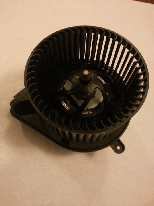 MERCEDES SPRINTER 901-904 ENGINE AIR BLOWERS 0018305708 photo 1 - milautoparts-fr.ukrlive.com