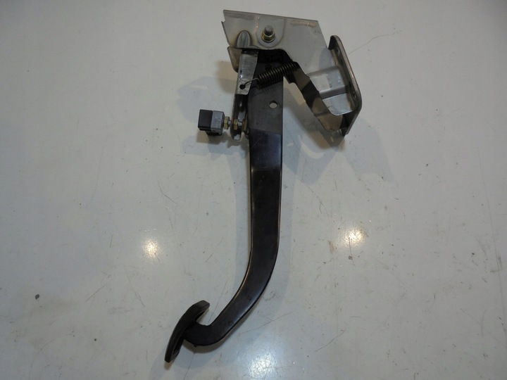 PEDAL BRAKES HYUNDAI SANTA FE 2.0 CRDI 938103810 photo 1 - milautoparts-fr.ukrlive.com