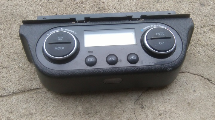 Suzuki swift mk6 04-10 панель вентиляції, Ціна