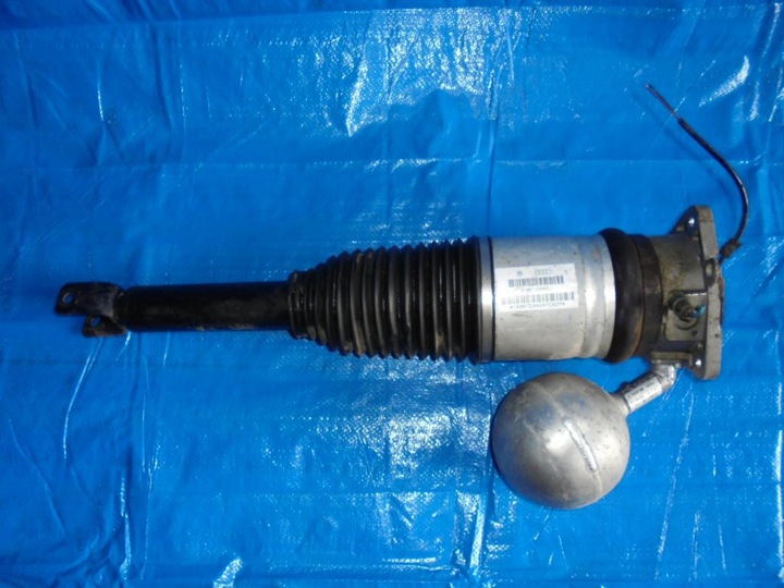 фото №1, Амортизатор правый зад задний vw phaeton 3d0616002j