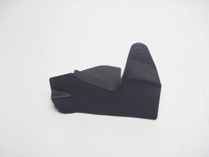 фото №1, Заглушка порога брызговик зад prius 09-16 плагин