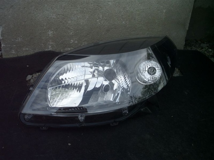 фото №1, Фара левый dacia sandero 2008-2012r