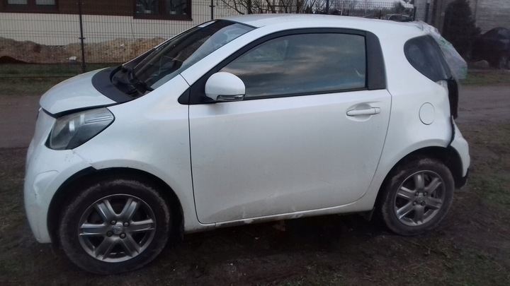 фото №14, Toyota iq лампа перед ліва плафон