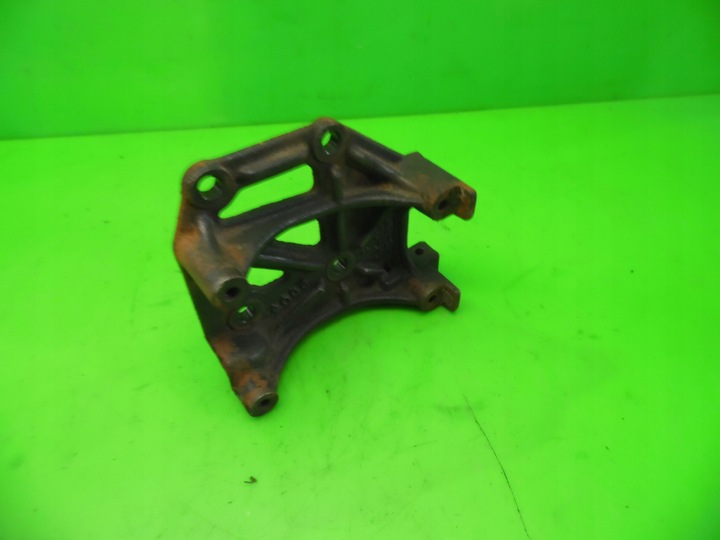 фото №7, Лапи кріплення компресора kia carnival i fl 2.9crdi