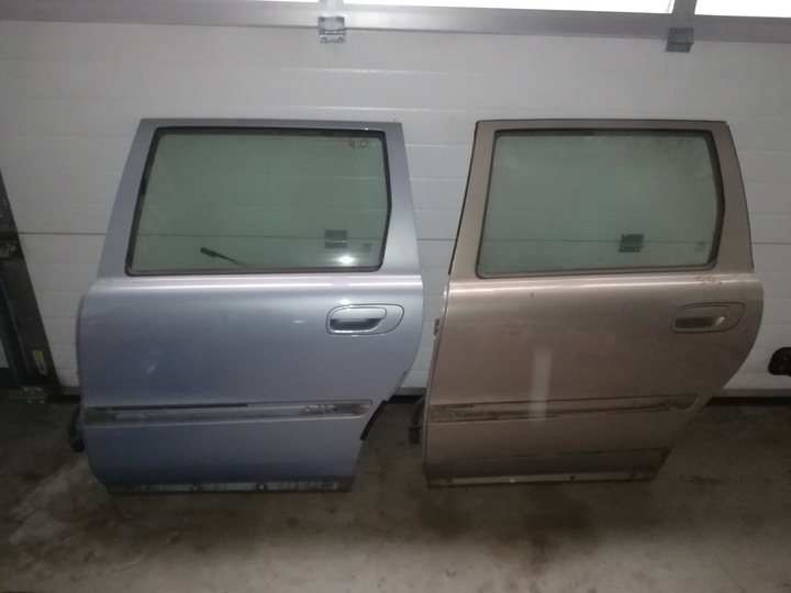 фото №1, Volvo v-70 v 70 xc70 - дверь левая задние задние зад