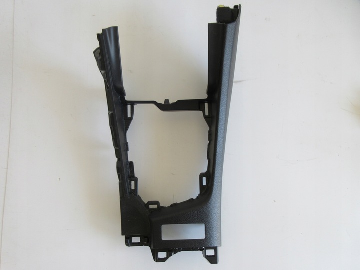 фото №1, Auris ii рестайлинг защита туннеля среднего рычаг переключения передач