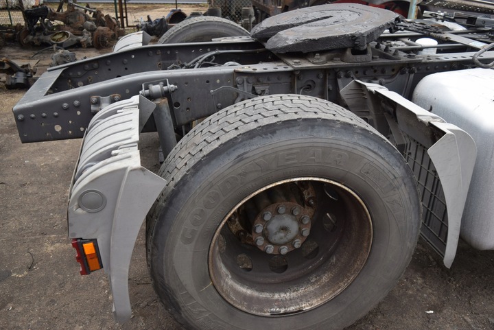 фото №4, Кронштейны крыльев крепление mercedes actros mp3