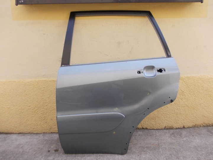 TOYOTA RAV4 00-05 PORTIÈRE ARRIÈRE GAUCHE