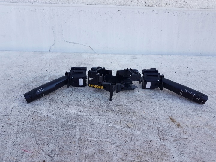 MANETKA Commodo essuie glace OPEL INSIGNIA
