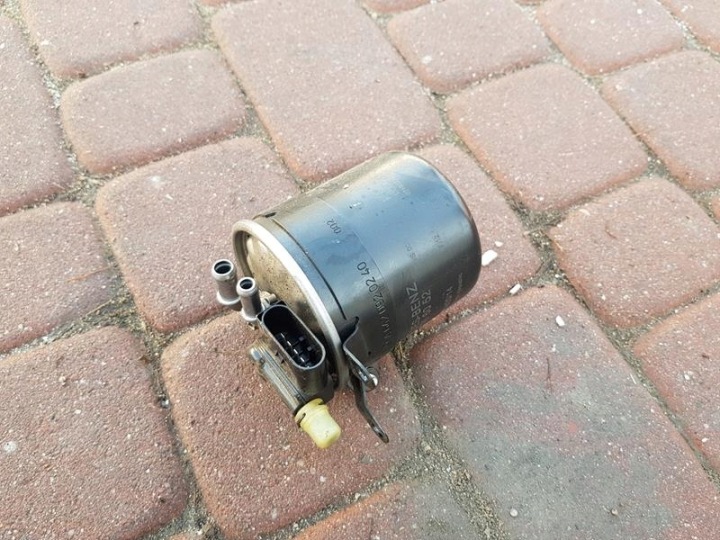 FILTER des Kraftstoffsbehälters Mercedes W218 CLS A6420903052