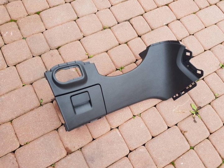 obal skříňka spolujezdce kryt Opel Zafira C 13293522