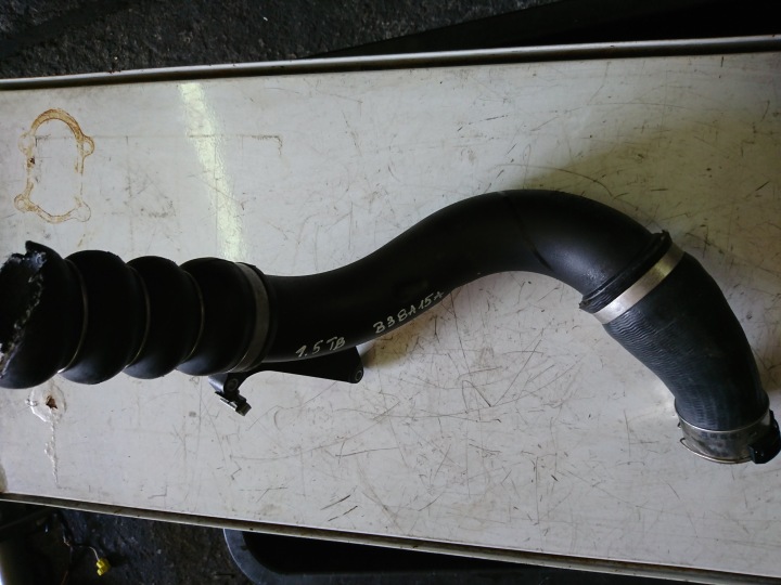 hose pipe of the intercooler MINI BMW 1.5TB 8616211
