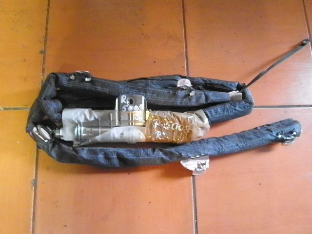 фото №1, Шторка безпеки права peugeot 5008