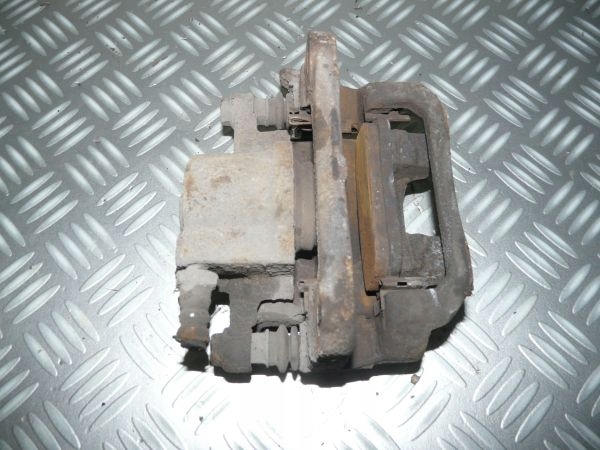 фото №4, Toyota previa 2.0 d4d 01r суппорт задняя правый задний