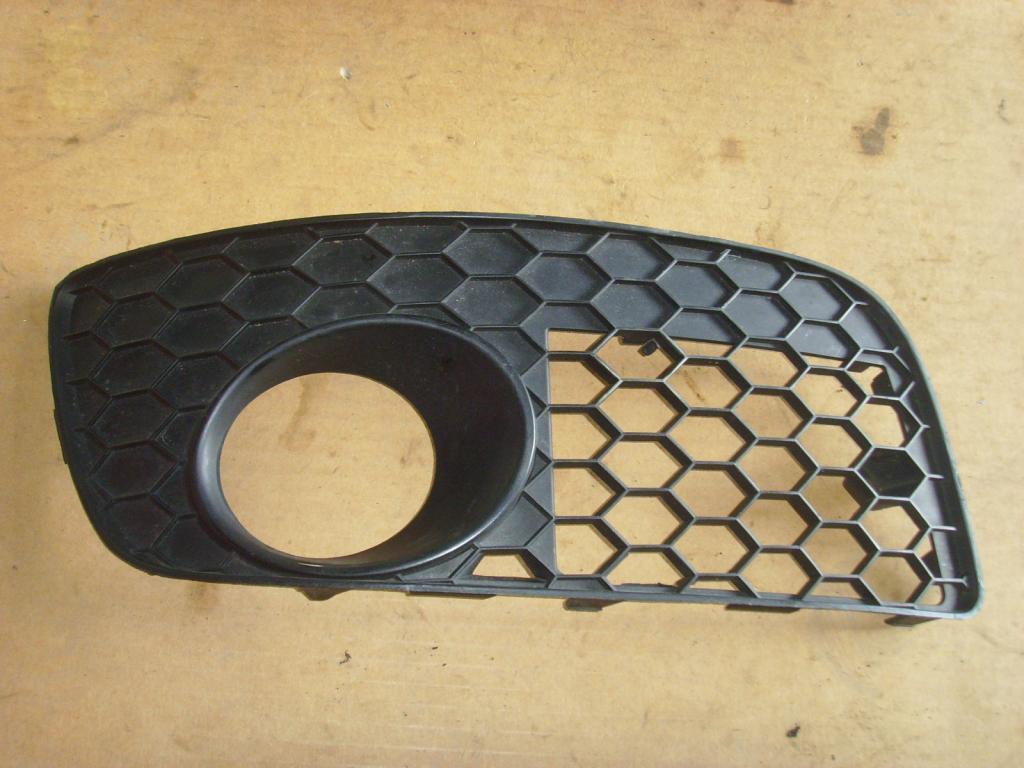 фото №1, Vw golf v решётка радиатора рамка противотуманная фара правая