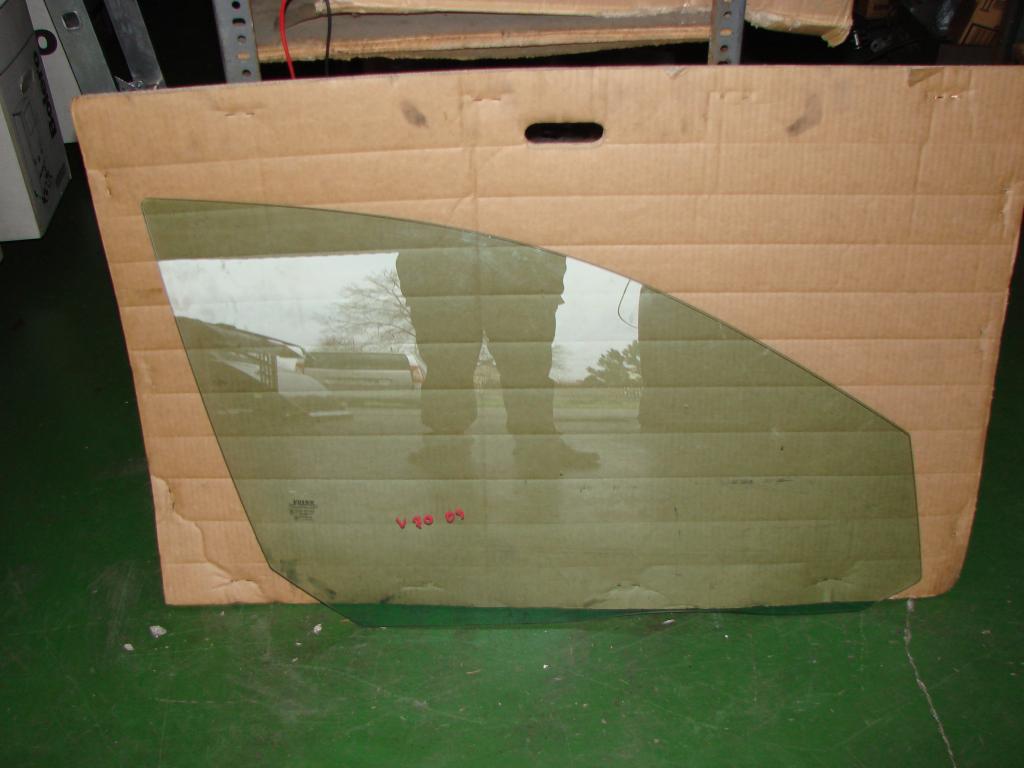 фото №1, Стекло дверь перед volvo s80 v70 правая 2006-