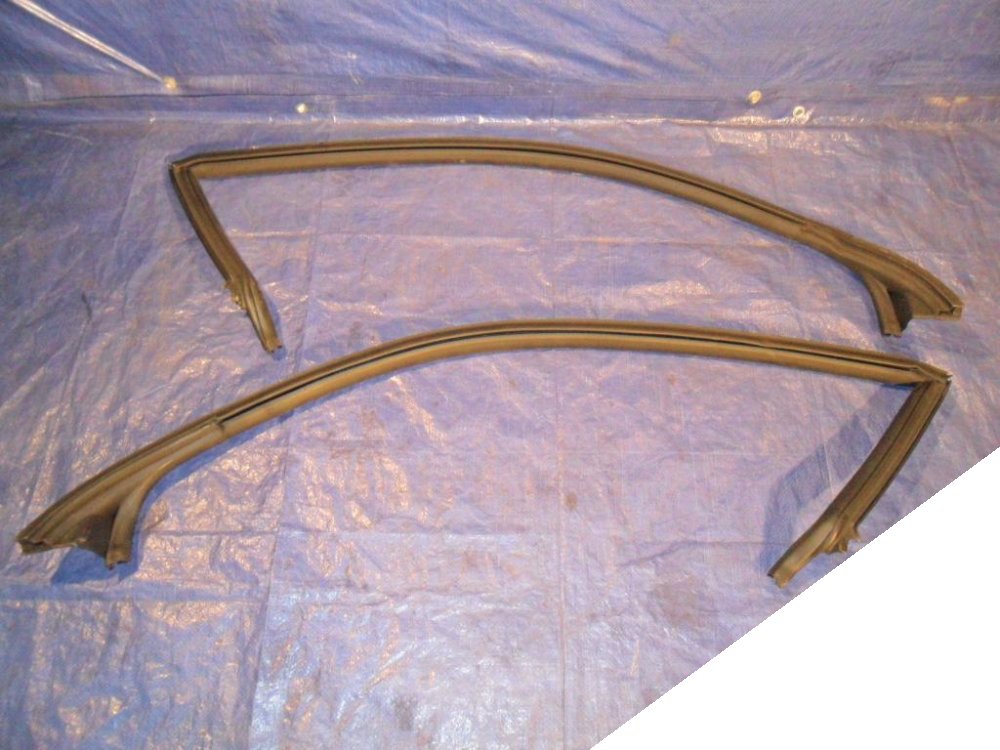 фото №1, Vw scirocco 2008-2012 r прокладка двері права