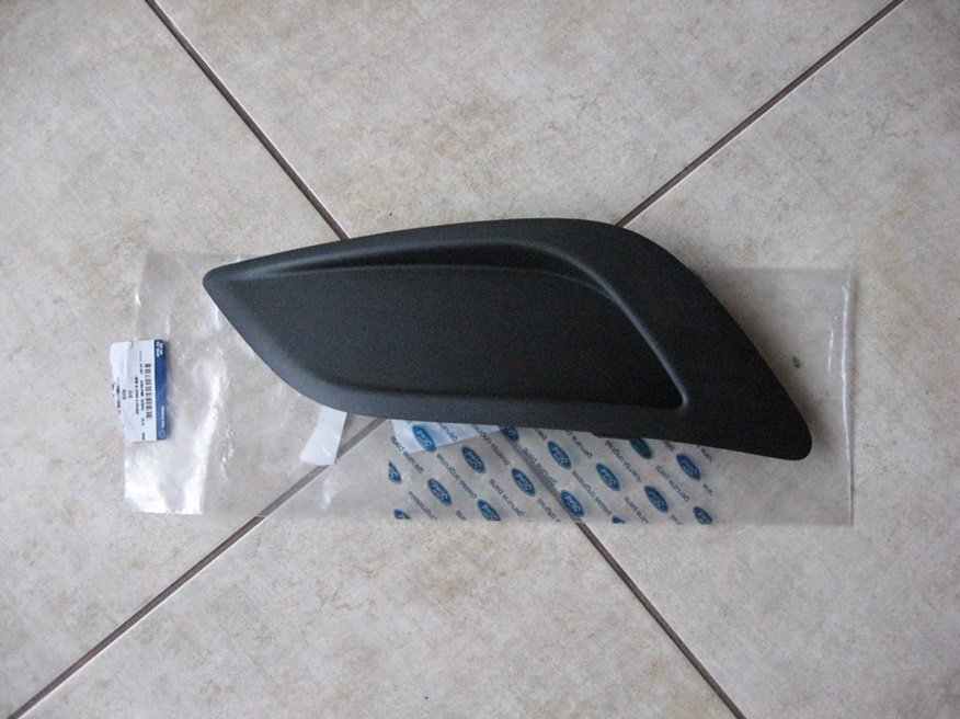 фото №1, Решётка бампера - левая - ford focus mk2 - lift !!!