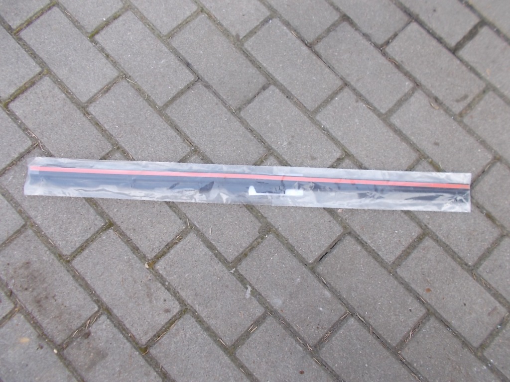 фото №1, Mercedes e w212 прокладка капот nowa 2128870098