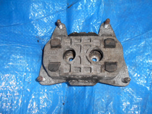 фото №1, Кронштейн подушка двигателя audi a6 c6 4f0399151