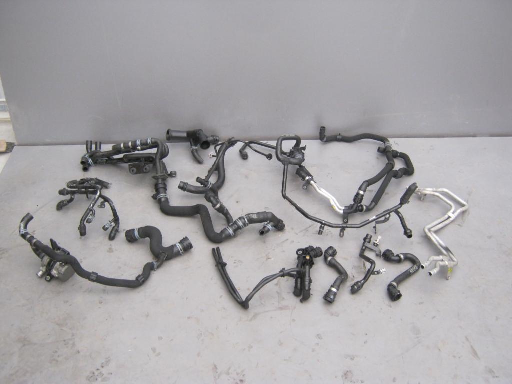 фото №1, Audi оригінальний номер 8r0819332m