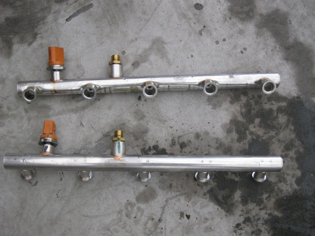 фото №1, Audi r8 v10 5.2 fsi молдинг впрыскная 07l133315h