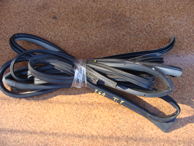 фото №1, Nissan patrol y61 03r прокладка дверь задняя правый