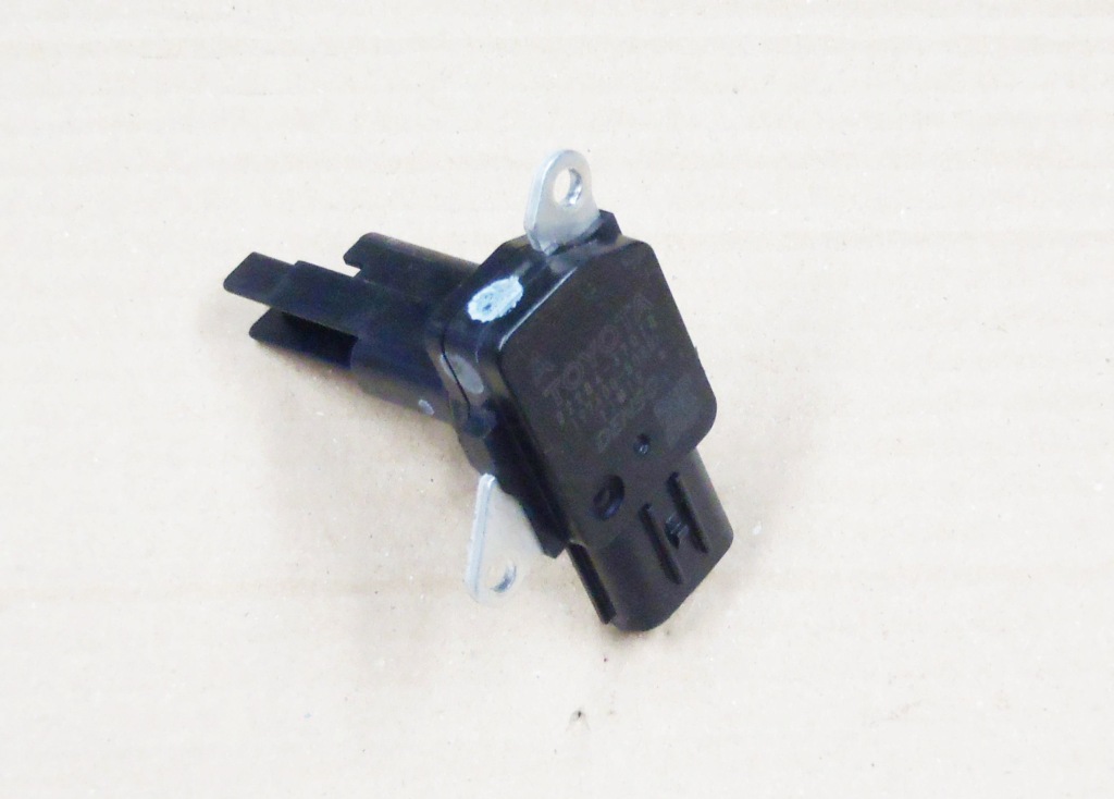 Купити Toyota lexus витратомір датчик повітря