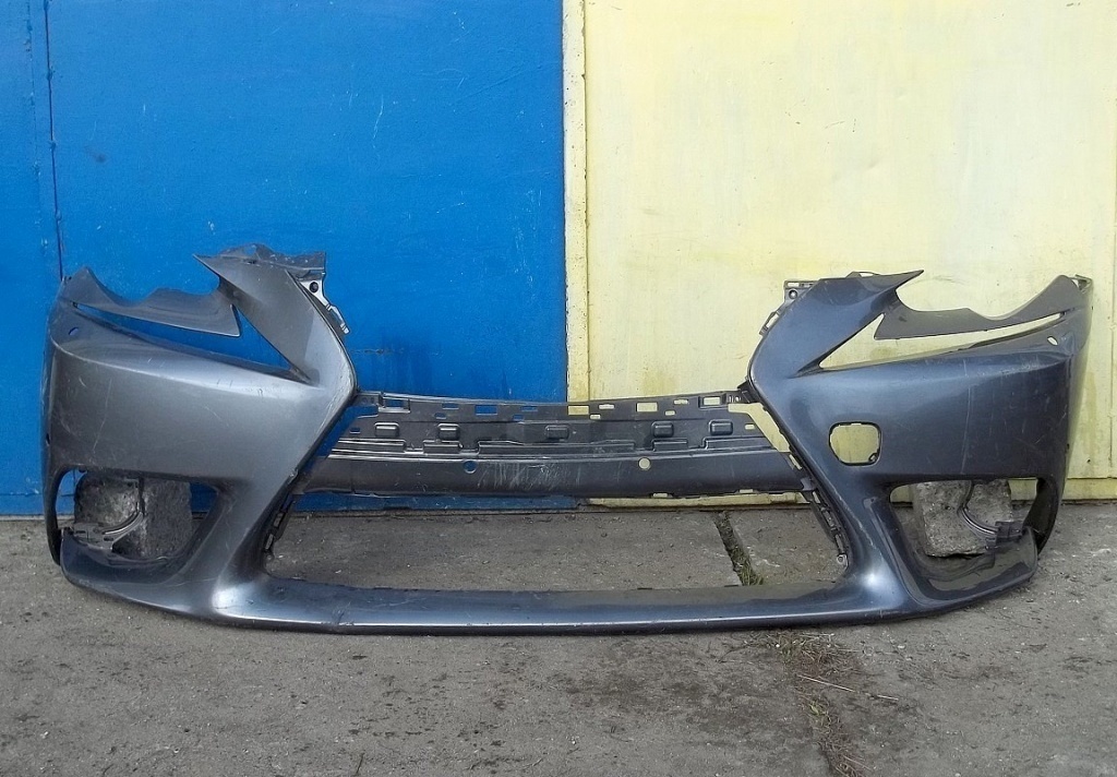 фото №1, Lexus is300h 12-16r. бампер перед