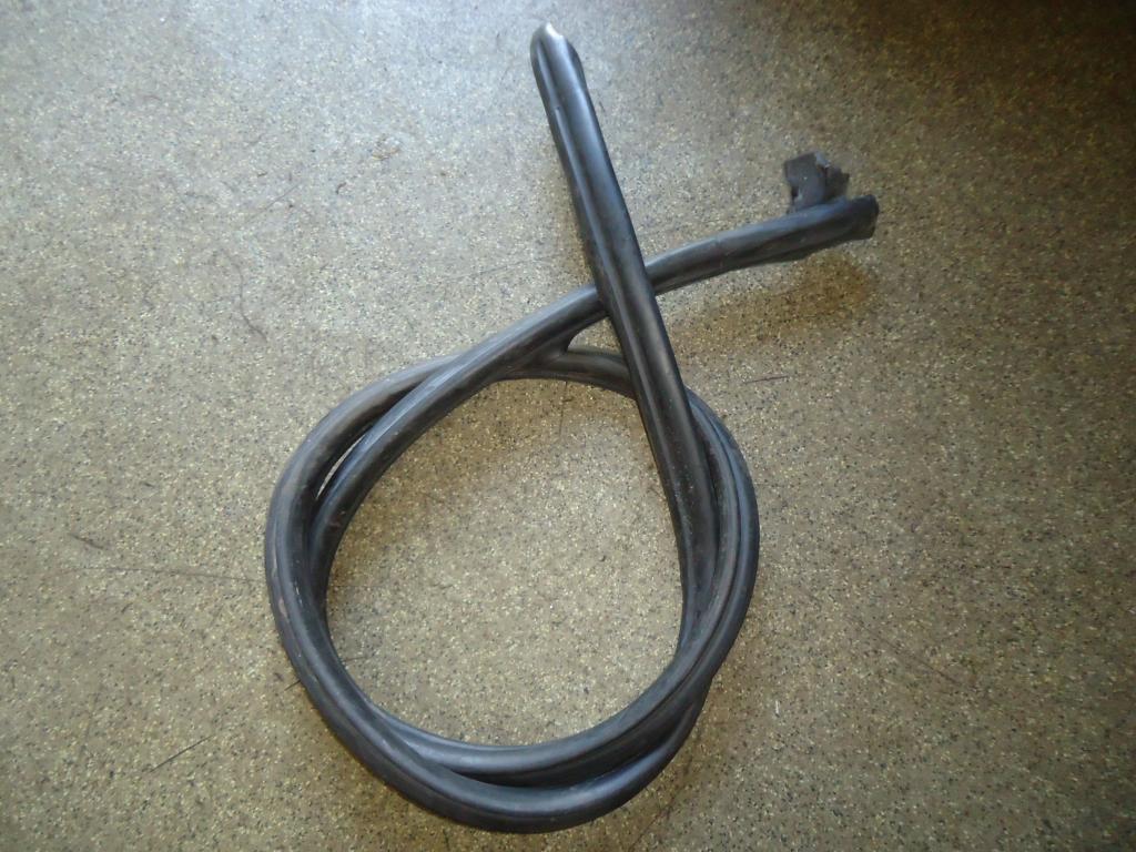 фото №1, Porsche boxster 986 1998 резиновый прокладка дверь 98653707601