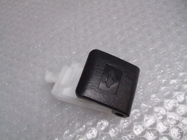 фото №1, Toyota rav4 2010r кронштейн открывания капот оригинал