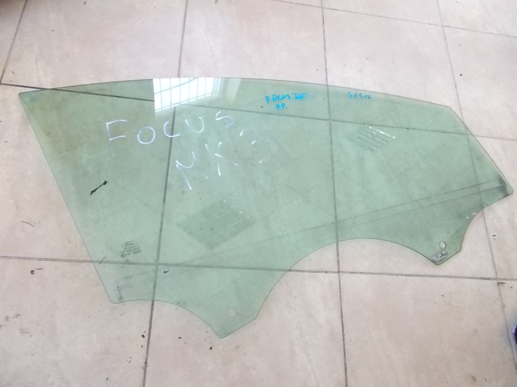 фото №1, Скло ford focus iii 5d oryg.