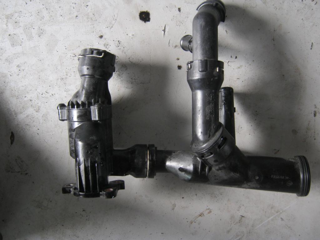 фото №1, Audi корпус термостат 04l121026c