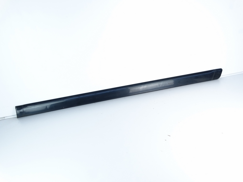 фото №1, Mercedes v klasa w638 молдинг наружная левый задняя