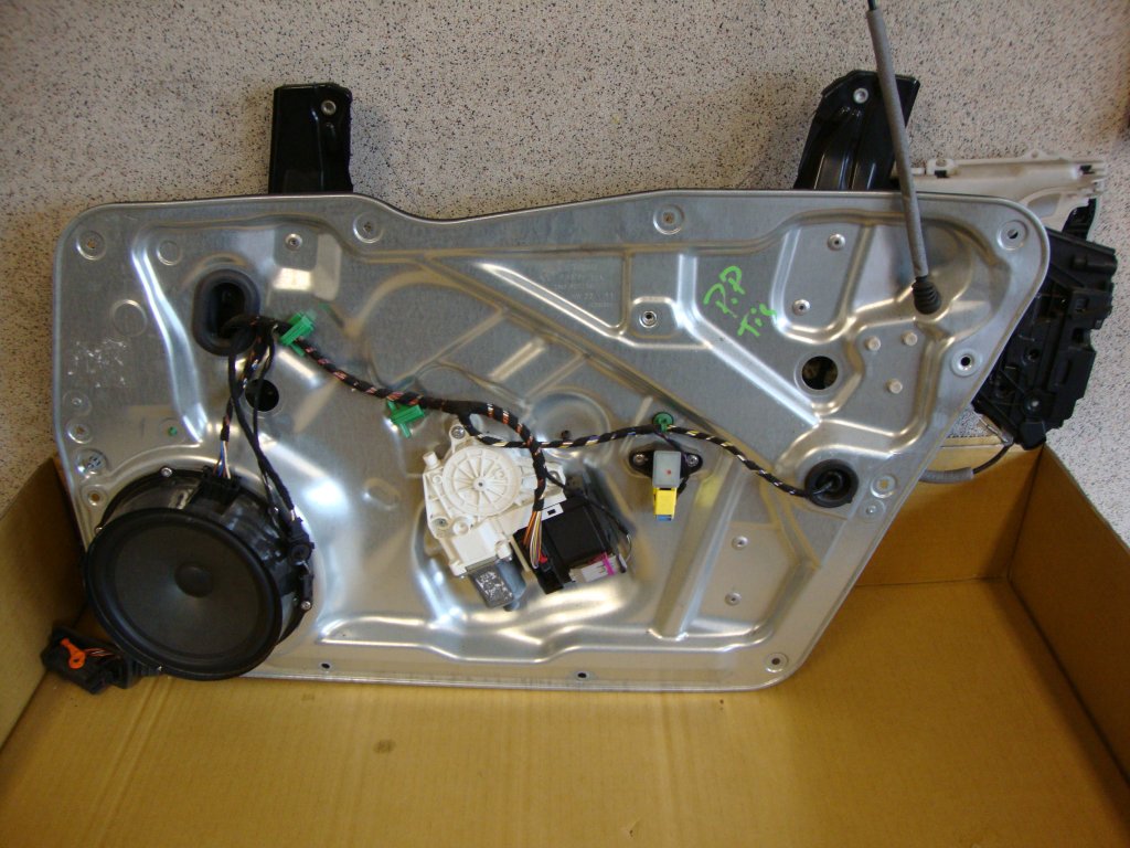 фото №1, Vw tiguan 5n0 передній правий підйомник