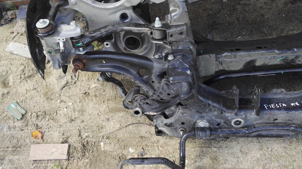 фото №1, Ford fiesta mk7 lift рычаг левый перед